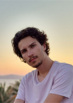 Cv main photo