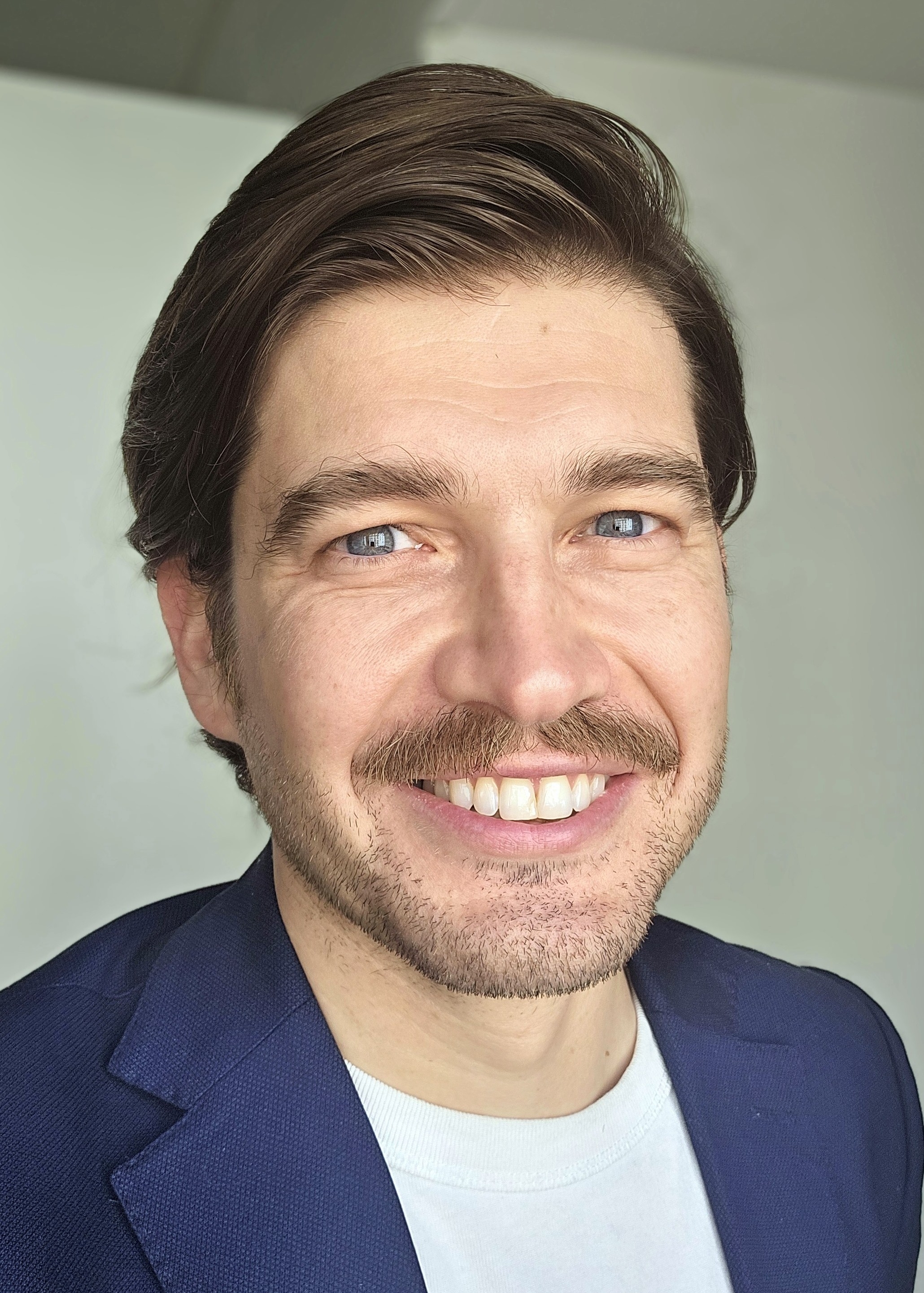 Cv main photo