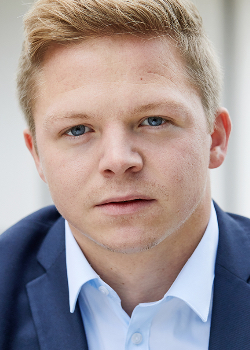 Cv main photo